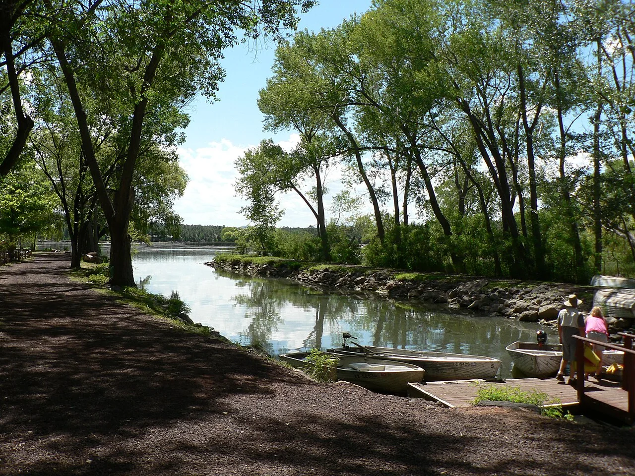 A tree-lined waterfront in Lakeside, part of Pinetop-Lakeside, Arizona